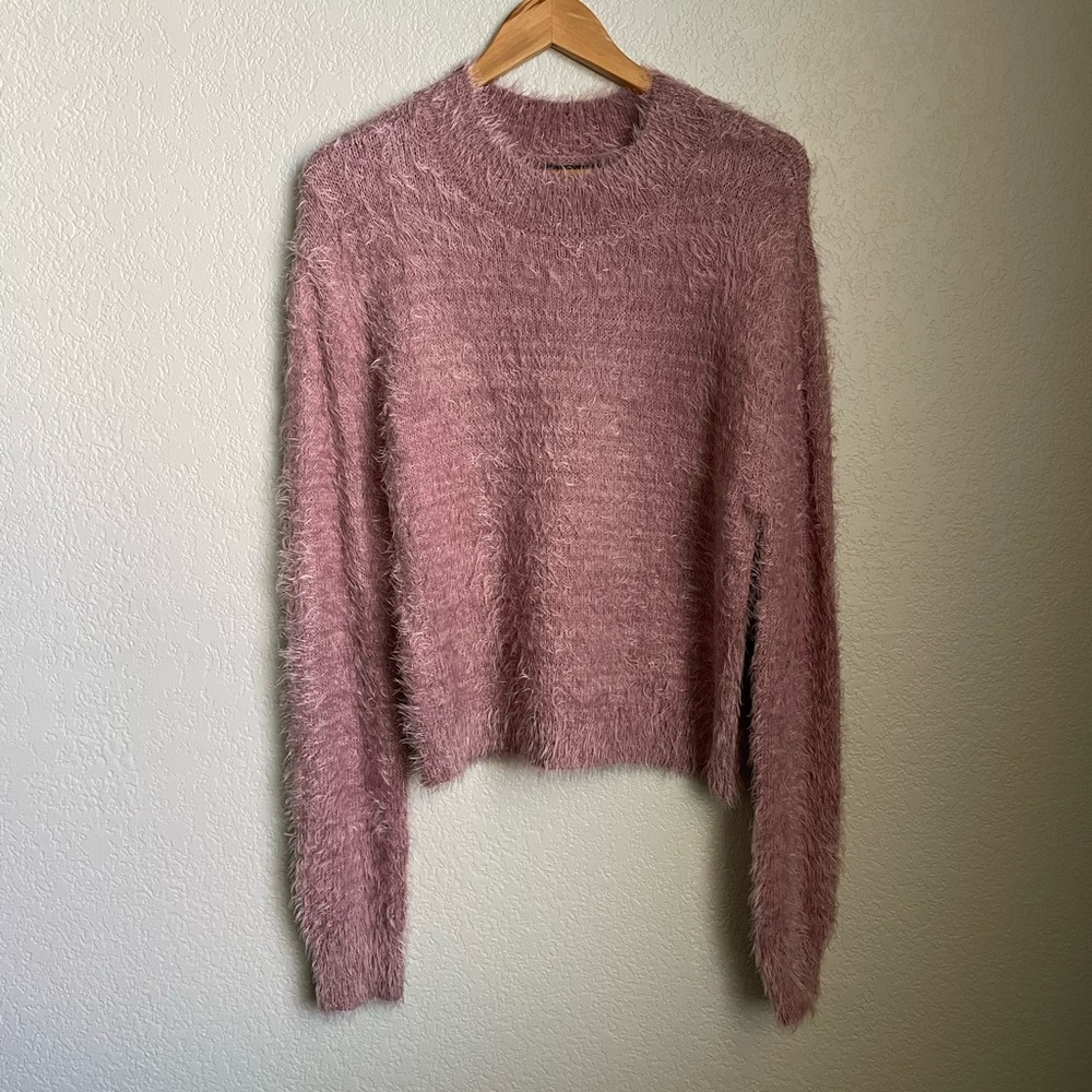 NWOT Dusty Pink Soft Fuzzy Crew Neck Pullover Sweater